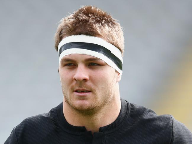 AUCKLAND, NEW ZEALAND - SEPTEMBER 08: Sam Cane of the All Blacks warms up during a New Zealand All Blacks training session on September 8, 2015 in Auckland, New Zealand. (Photo by Phil Walter/Getty Images)