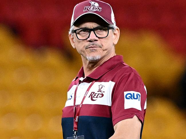 BRISBANE, AUSTRALIA - MAY 10: Coach Les Kiss of the Reds is seen during the warm up before the round 12 Super Rugby Pacific match between Queensland Reds and Melbourne Rebels at Suncorp Stadium, on May 10, 2024, in Brisbane, Australia. (Photo by Bradley Kanaris/Getty Images)