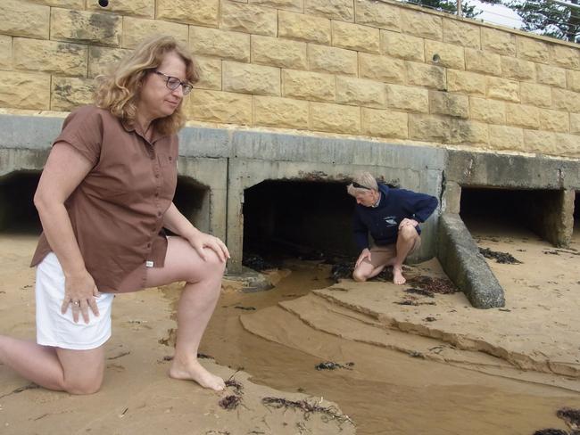 Petra and Tony Horwood at seven drains, Terrigal. Picture: Cathy Stubbs