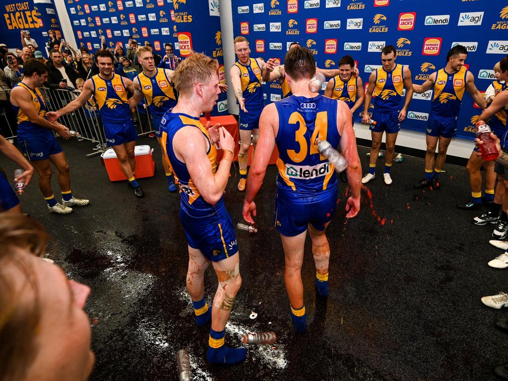 West Coast Eagles seeking rare away win against Essendon