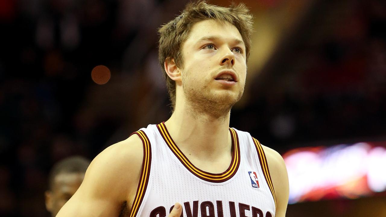 CLEVELAND, OH - DECEMBER 26: Matthew Dellavedova #9 of the Cleveland Cavaliers gets ready to shoot a free throw in overtime against the Atlanta Hawks at Quicken Loans Arena on December 26, 2013 in Cleveland, Ohio. NOTE TO USER: User expressly acknowledges and agrees that, by downloading and/or using this photograph, user is consenting to the terms and conditions of the Getty Images License Agreement. (Photo by Mike Lawrie/Getty Images)