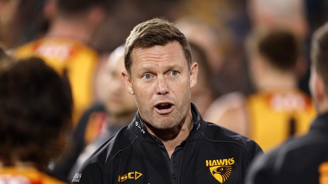 NCA. ADELAIDE, AUSTRALIA. September 13, 2024. AFL Semi Finals. Hawthorn vs Port Adelaide at the Adelaide Oval. Hawthorn coach Sam Mitchell at quarter time. Picture: Michael Klein