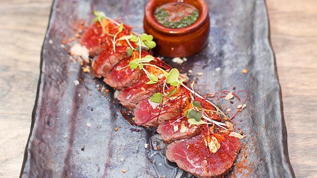 Beef tataki at Etsu Mermaid Beach.