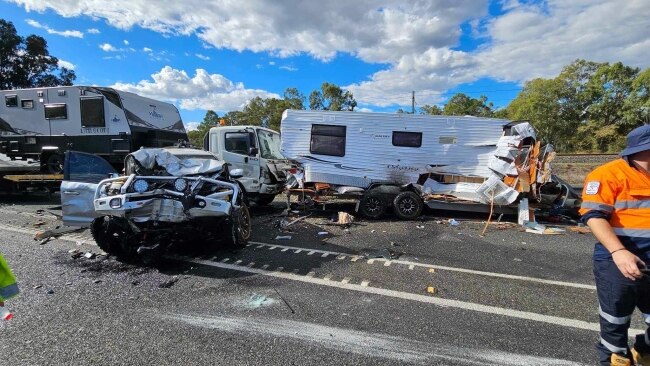 Large Explosions On Queensland’s Bruce Highway Following Multi-vehicle ...