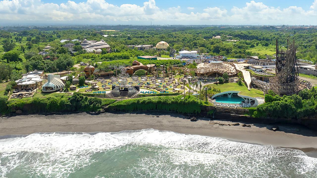 Spanning 44 hectares of pristine coastline, Nuanu Creative City is just 30 minutes from Canggu and one hour from Ngurah Rai International Airport.