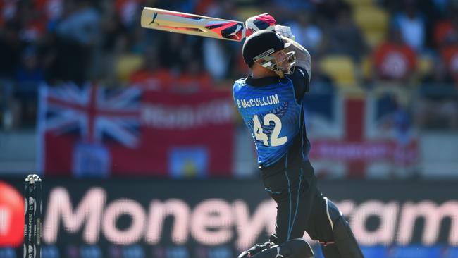 WELLINGTON, NEW ZEALAND - FEBRUARY 20: Brendon McCullum of New Zealand plays a shot during the 2015 ICC Cricket World Cup match between England and New Zealand at Wellington Regional Stadium on February 20, 2015 in Wellington, New Zealand. (Photo by Shaun Botterill/Getty Images)