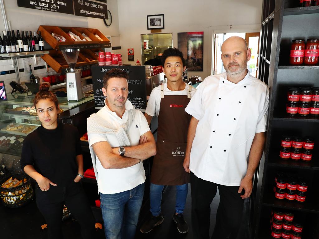 actu-minimum-wage-cafe-owner-fears-he-would-have-to-close-the-australian