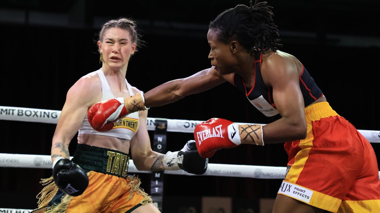 The Agboegbulen punch that left Harris with the shiner. Picture: Getty Images.