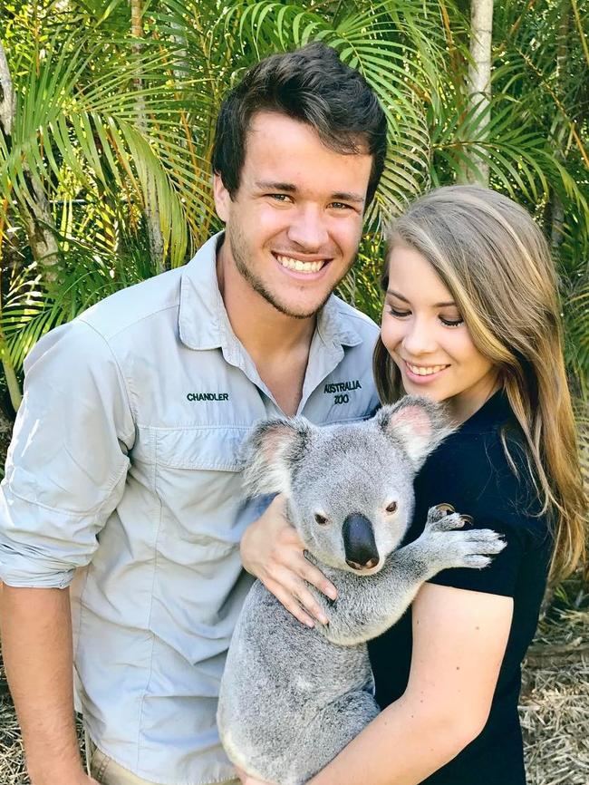 Looking like a couple with their newborn child... 