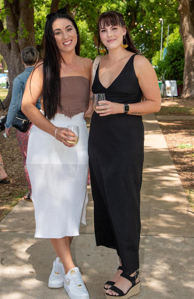 Taylor Powell (left) and Sarah Eicke. Toowoomba Carnival of Flowers Festival of Food and Wine. Saturday September 14th, 2024. Picture: Bev Lacey