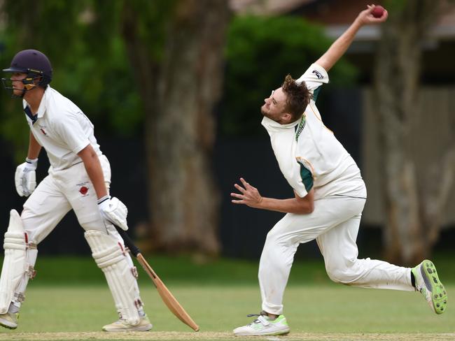 Queens fast bowler Blake Chapman. Picture: Steve Holland