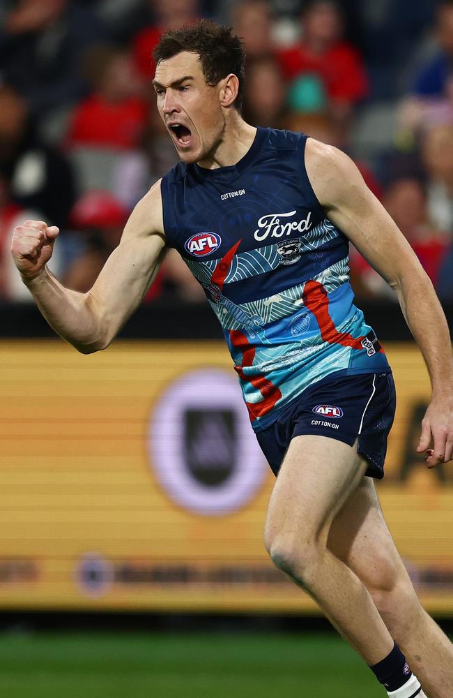 Jeremy Cameron lead the way in a shootout. Picture: Morgan Hancock/Getty Images