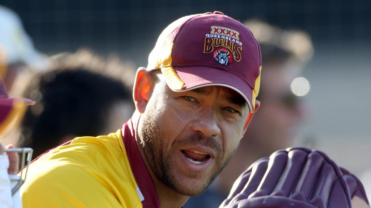 Andrew Symonds pads up for Bulls.