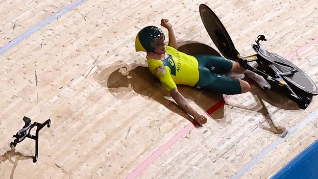 Alex Porter’s terrifying fall after a bike malfunction at the Tokyo Olympic Games.