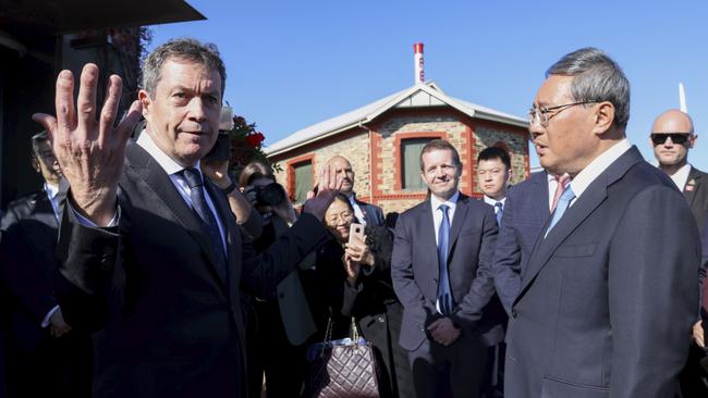 Chinese Premier Li Qiang talks with Penfolds winemaker Peter Gago, left, at Magill Estate winery. Picture: NewsWire / Kelly Barnes