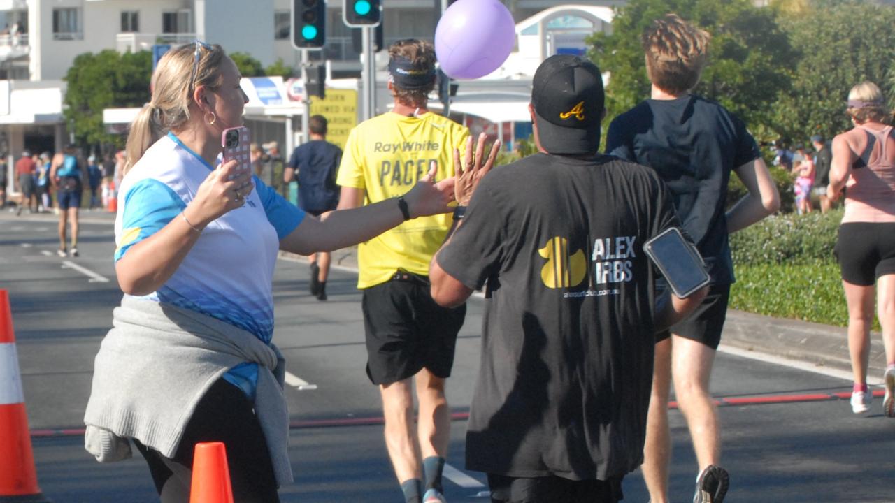 Ally Elphinstone gives husband Rob support at the 2022 Sunshine Coast Marathon and Community Run Festival.