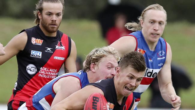 Aaron Fielke under pressure from Travis Schiller on Saturday. Picture: Sarah Reed