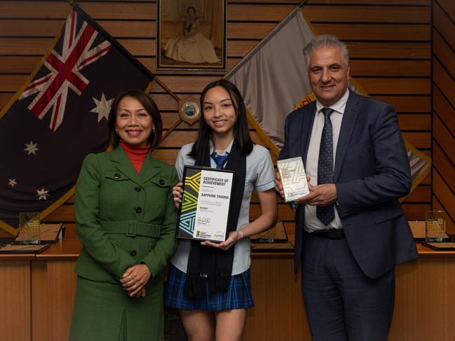 Creating change award recipient Sapphire Truong (centre)