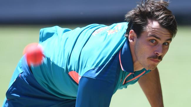 Lance Morris looms as a likely replacement for the injured Mitchell Starc in the Sydney Test.