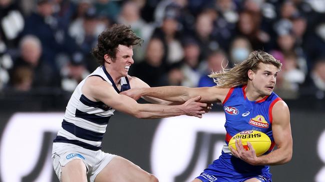 2022 AFL Football Round 20 – Geelong Cats V Western Bulldogs at GMHBA Stadium. Bailey Smith of the Bulldogs in action. Picture: Mark Stewart