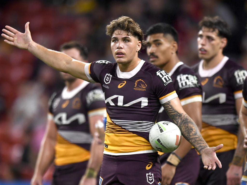 NRL 2024: Reece Walsh instructed to calm down by coach Kevin Walters in ...