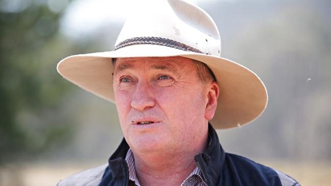 MP for New England Barnaby Joyce speaking to the media outside the small town of Wytaliba. Photo: Adam Yip