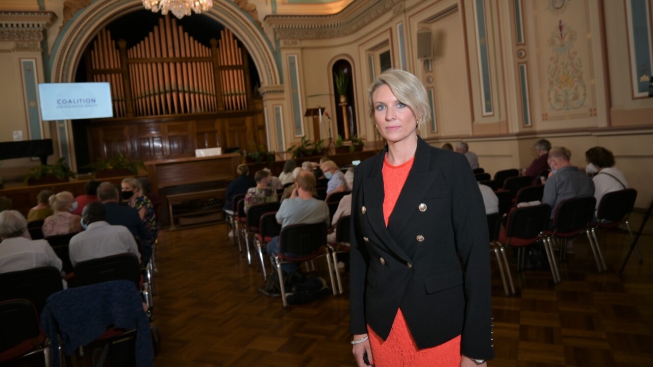 Deves won't 'beat' Zali Steggall but 'feeling' is she'll have an effect in other seats