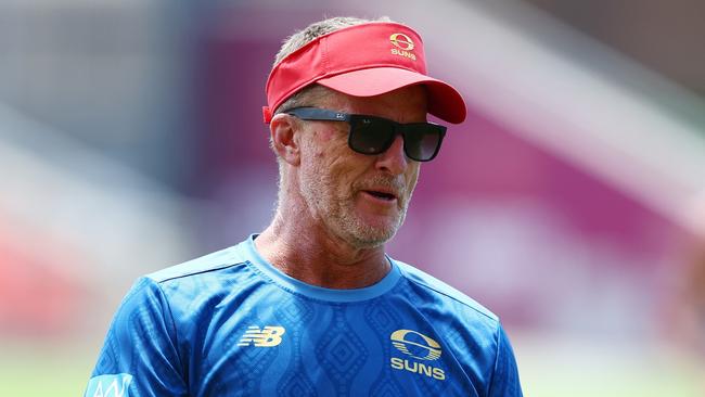 GOLD COAST, AUSTRALIA - FEBRUARY 03: Damien Hardwick, Senior Coach of the Suns during a Gold Coast Suns AFL training session at People First Stadium on February 03, 2025 in Gold Coast, Australia. (Photo by Chris Hyde/Getty Images)