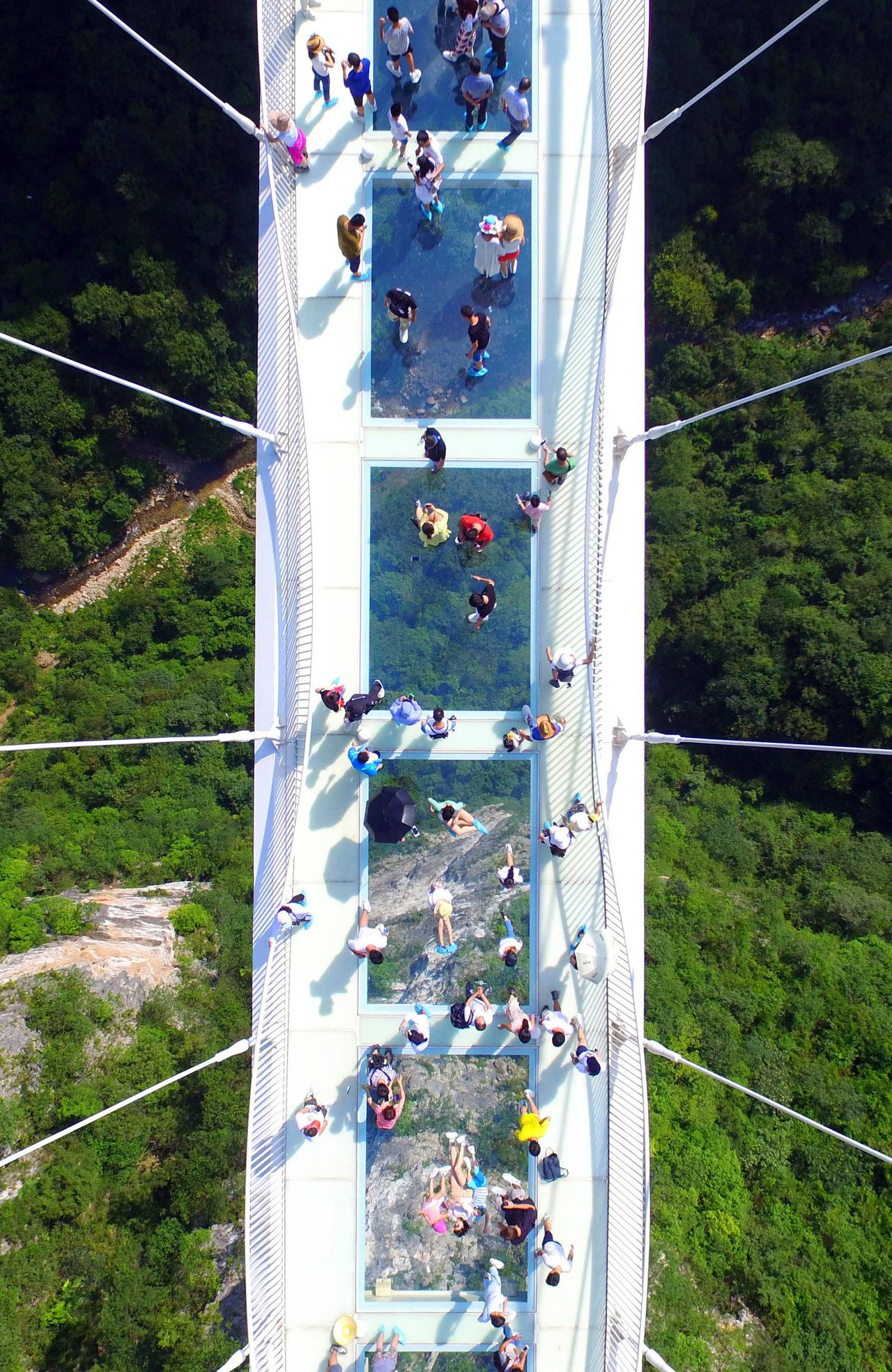 Longest Glass Bridge In The World Opens In China Escape 9176