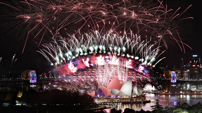 Happy 2019! The spectacular fireworks display over Sydney Harbour. Picture: Toby Zerna 