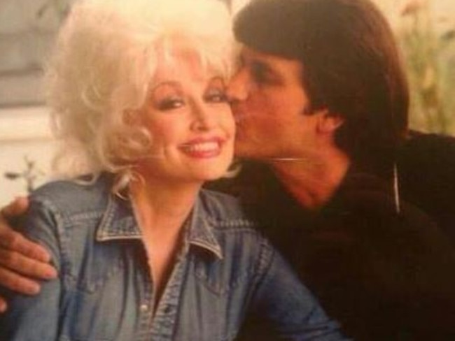 Dolly Parton and her rarely seen husband Carl Dean have an open relationship, she revealed.