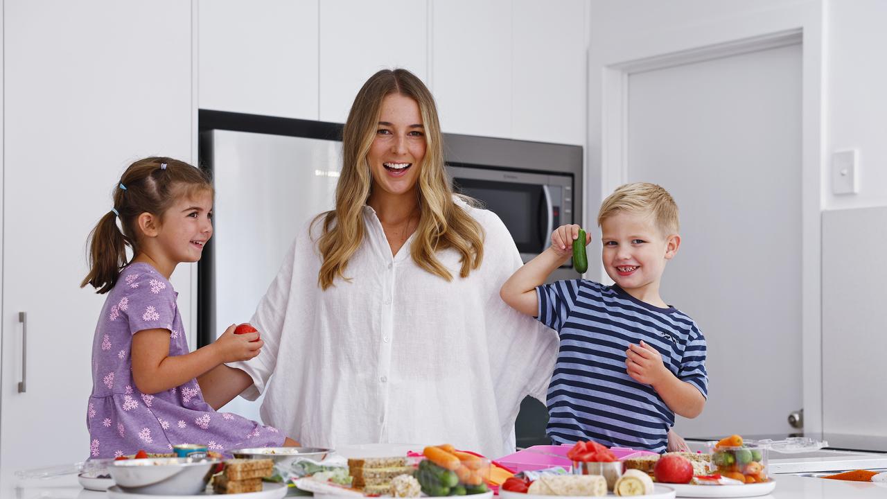 Founder of Diet Free Dietitian, Bronwen Greenfield, pictured with Olivia Greenfield (left) and Lennox Allum (right) packing healthy lunches. Picture: Sam Ruttyn