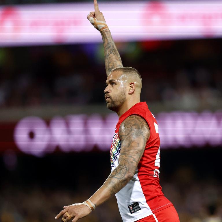 Lance Franklin celebrates goal 1058.