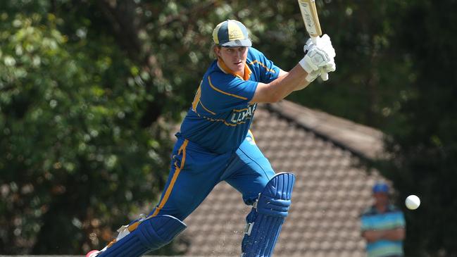 Daniel Thompson batting for Lilydale. Photo: Hamish Blair