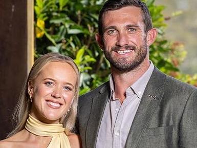 Farmer Wants A Wife star Sarah Carey has responded to rumours that she's split from Joe Bobbin.