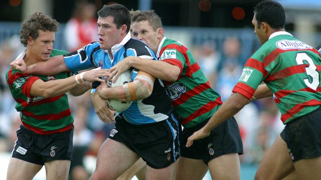 An almost-babyfaced Gallen takes on South Sydney in 2003.