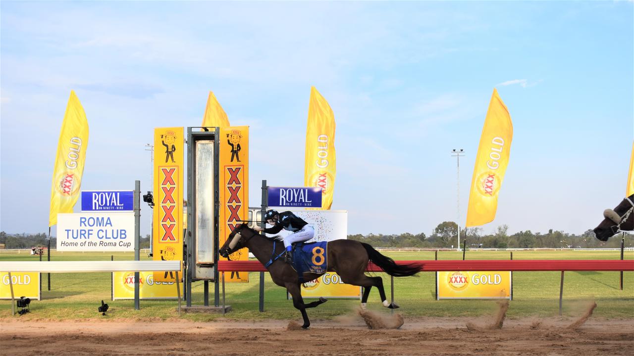 Atouchmore and jockey Brooke Richardson winning the 2018 Royal On 99 Roma Cup at Bassett Park.