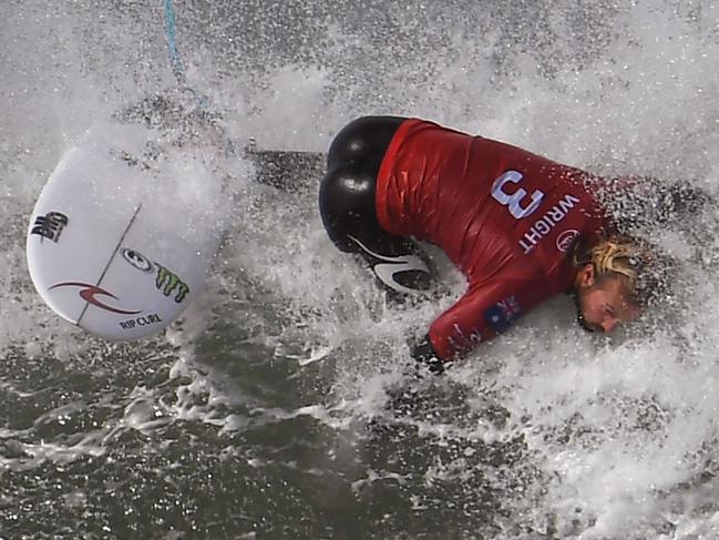 Owen Wright of Australia surfs during the heats of the Rip Curl Pro at Bells Beach, some 100km south-west of Melbourne on April 26, 2019. (Photo by William WEST / AFP) / --IMAGE RESTRICTED TO EDITORIAL USE - NO COMMERCIAL USE--