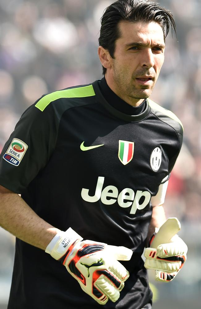 Juventus: Buffon stays - Eurosport