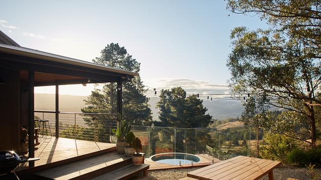 Woodlands Cabin, Logan Brae Retreats, Mt Kanimbla.