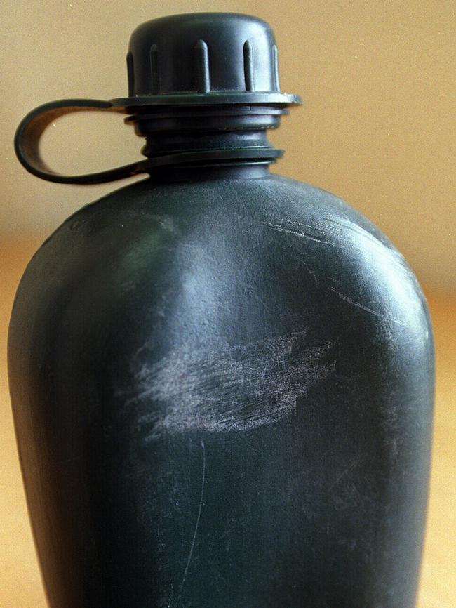 A water bottle with the name "Simi" scratched out, found at Milat's Eagle Vale house.