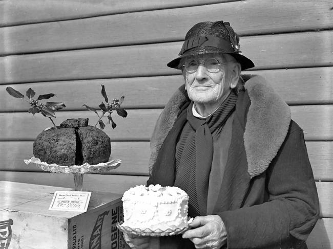 A first prize in the cake competition for Mrs A. Spaulding, aged 89, in the 1936 Bream Creek Show. Picture: Mercury Historical Archive