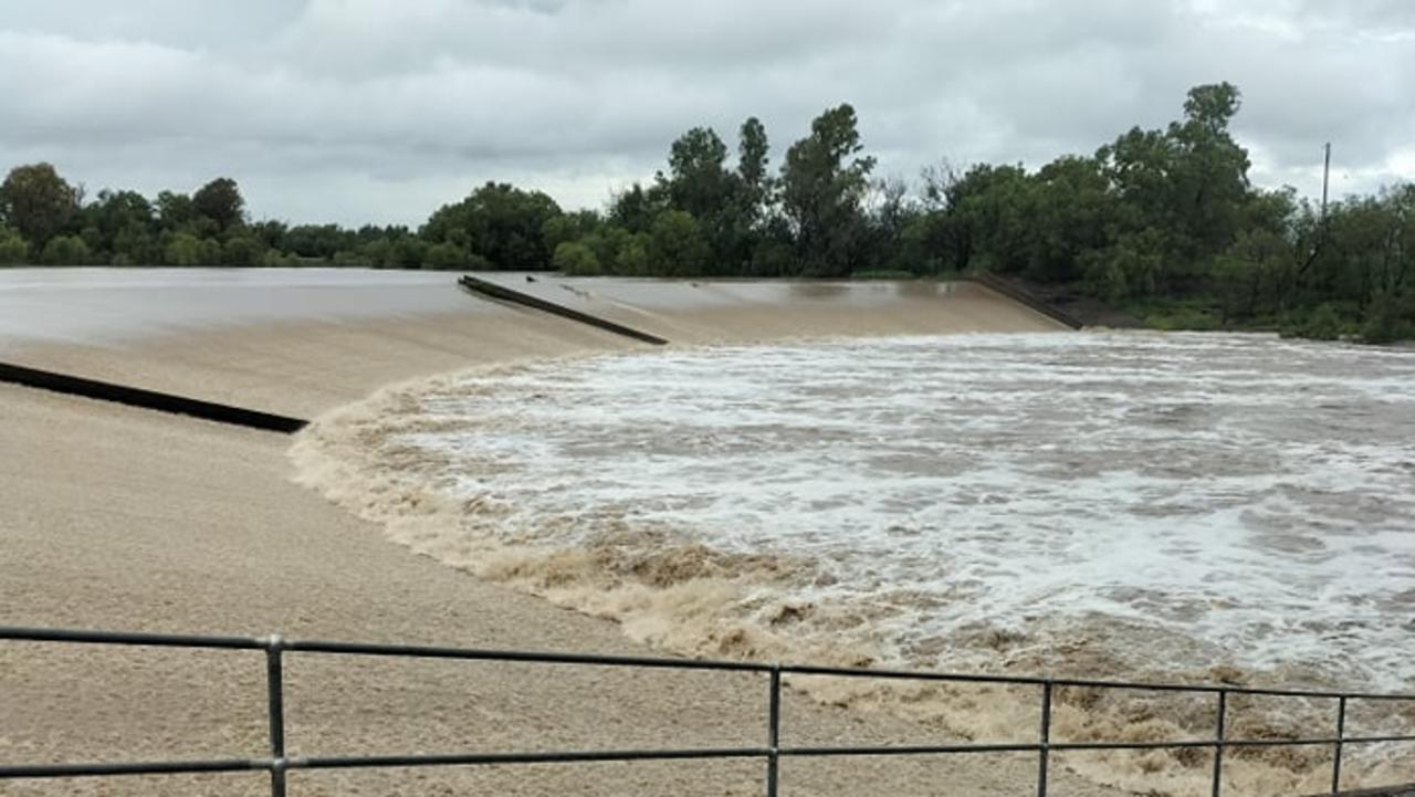 Photo from Chinchilla resident Dianna Yates of flooding at the weir.