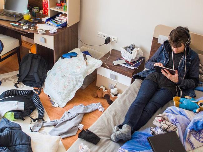 Mum threatens to kill partner over son’s messy room