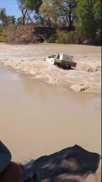 Crazy-brave driver takes on Cahills Crossing