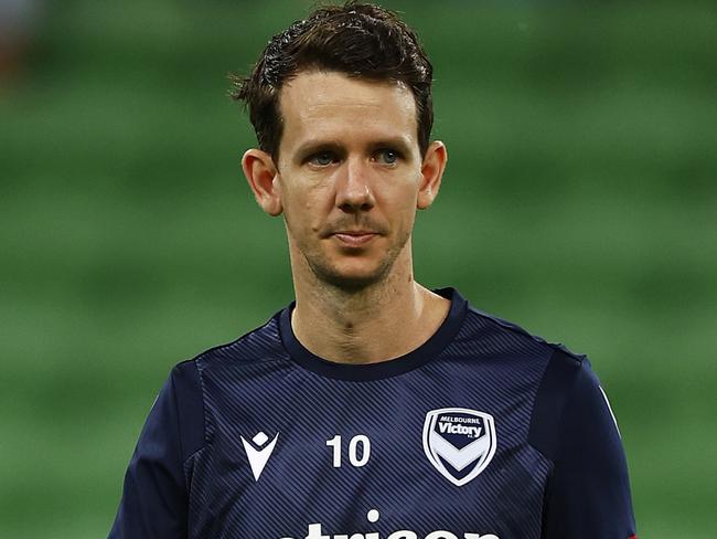 MELBOURNE, AUSTRALIA - MARCH 04: Robbie Kruse of the Victory warms up before the A-League Men's match between Melbourne Victory and Macarthur FC at AAMI Park, on March 04, 2022, in Melbourne, Australia. (Photo by Daniel Pockett/Getty Images)