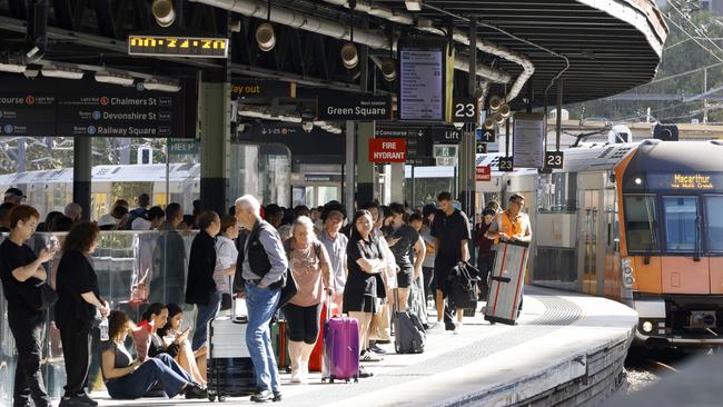 SYDNEY, AUSTRALIA - NewsWire Photos FEBRUARY 15, 2025: People pictured waiting for a train at Central Station.Picture: NewsWire / Damian Shaw