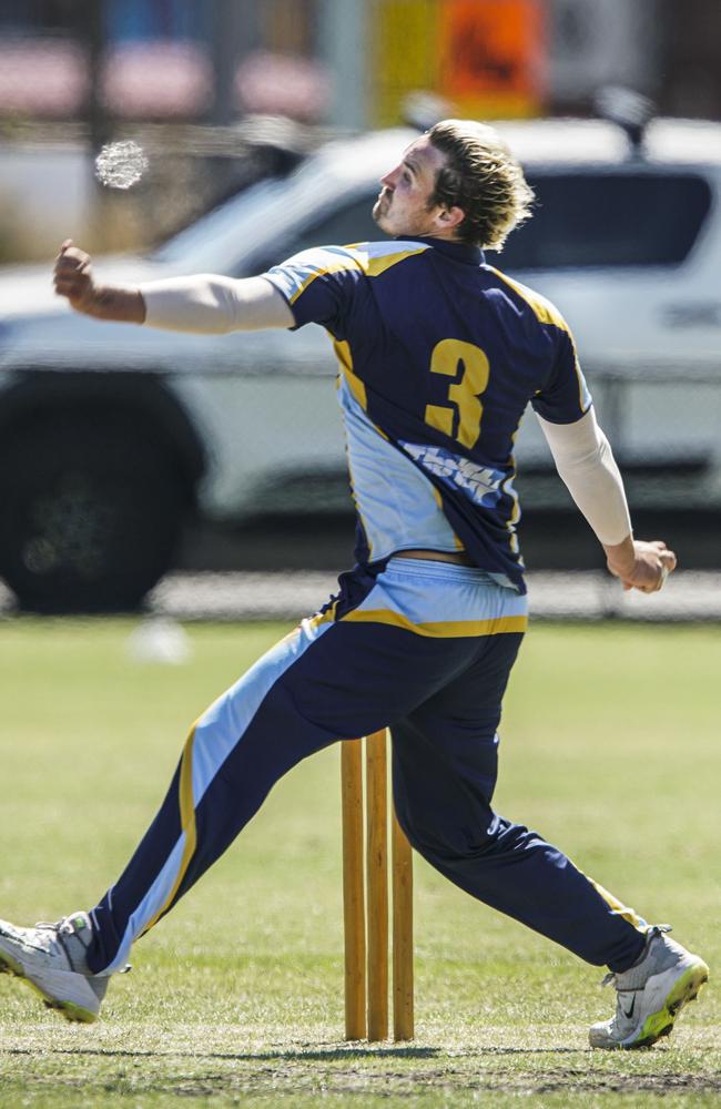 Callum Rayner bowling for Brighton. Picture: Valeriu Campan