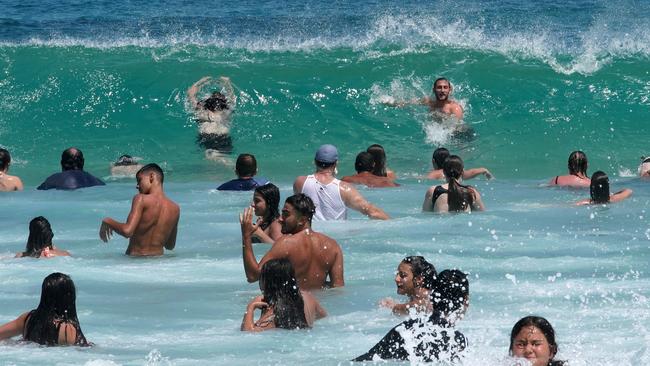 Brace yourself Sydney, another heatwave is on the way. Picture: AAP Image/Ben Rushton