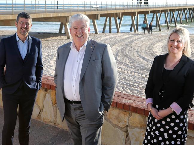 18/09/15 - Phil Hoffman travel looking to open new overseas travel markets to push turnover up to $200 million, cruising is fastest growing travel segment. Pic: Peter Williams (CEO), Phil Hoffmann (MD)(Centre) and Michelle Ashcroft (GM). Picture Dean Martin